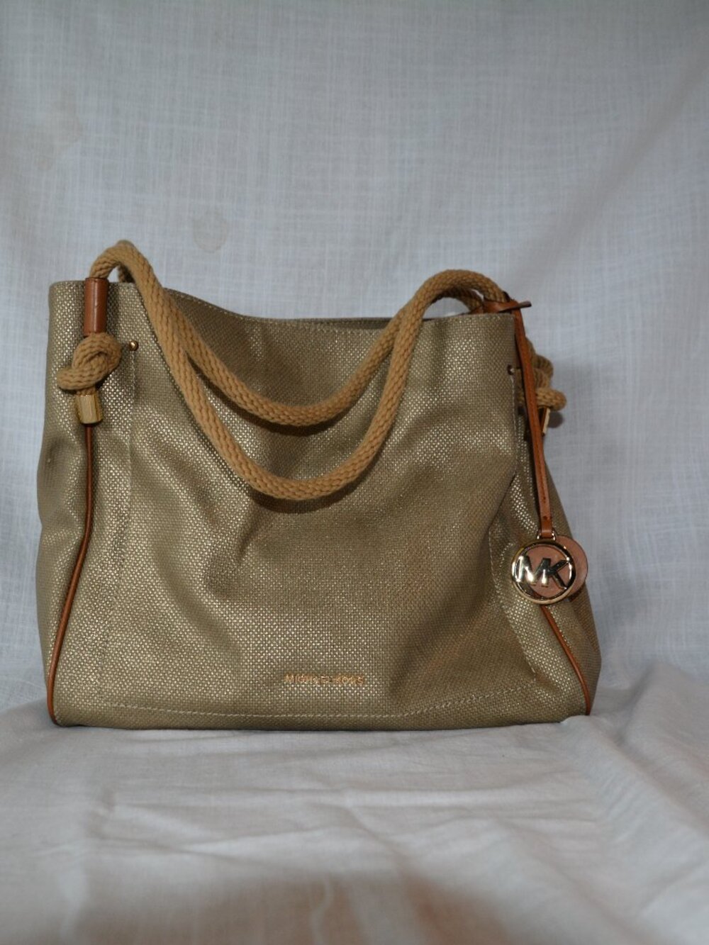 Michael Kors Isla Large Grab Bag